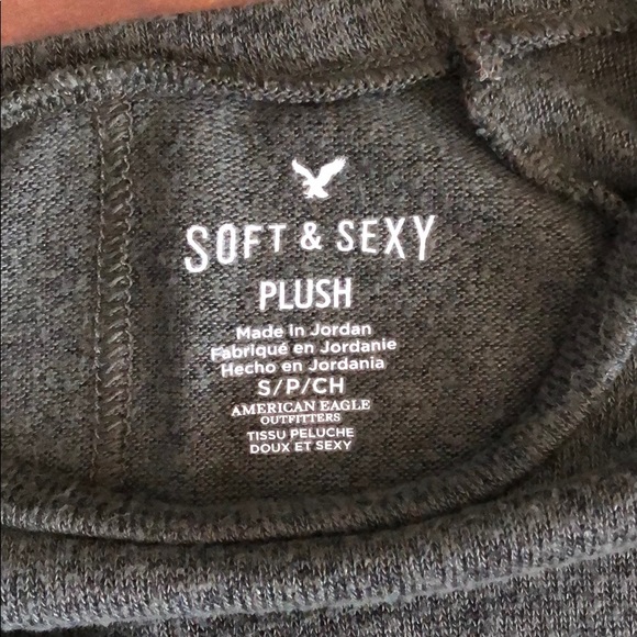 American Eagle Sweater - Picture 3 of 3